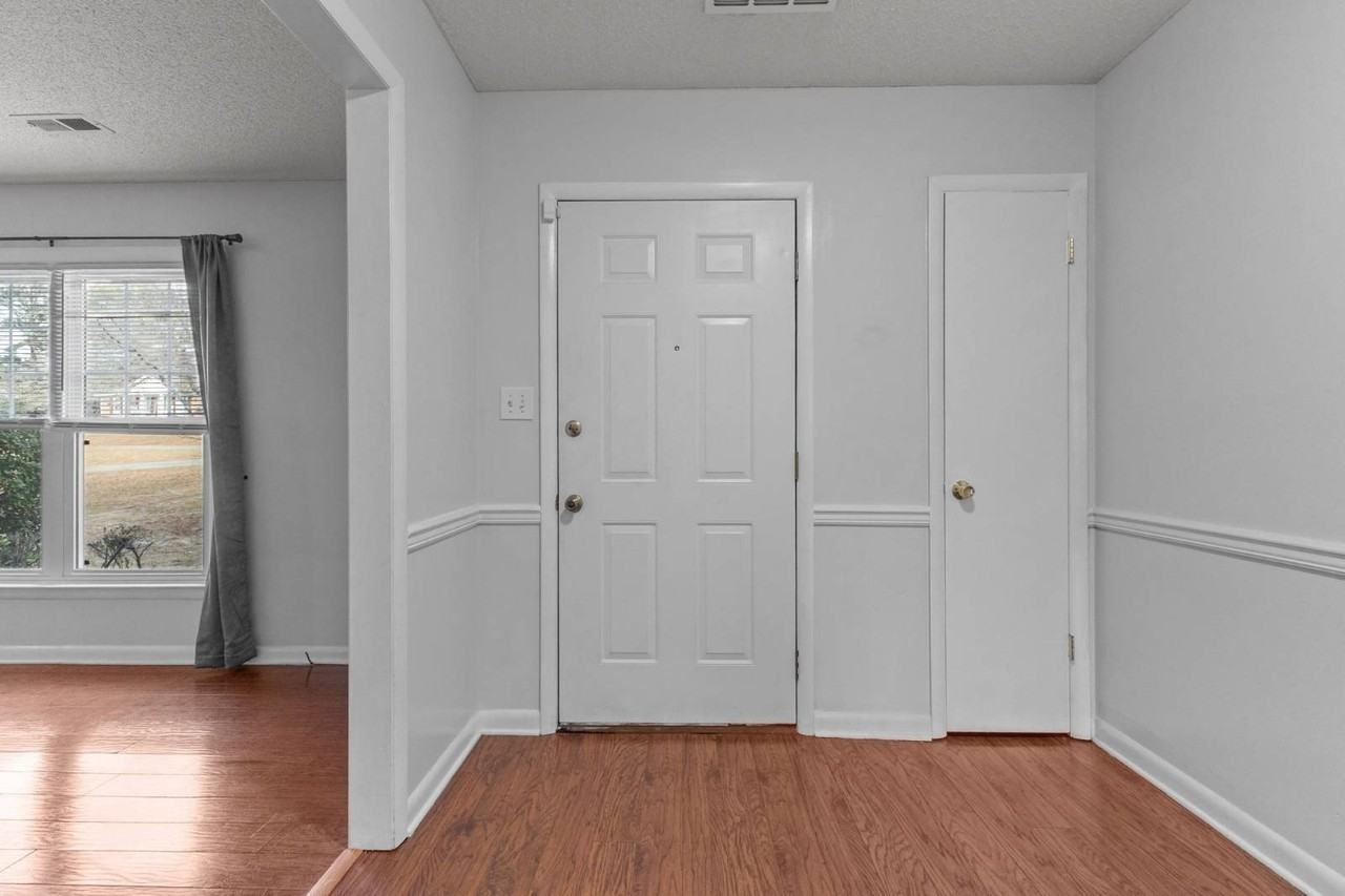 6257 Lakehaven Dr #694 - Photo 3 of 34