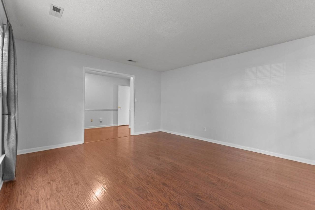 6257 Lakehaven Dr #694 - Photo 4 of 34