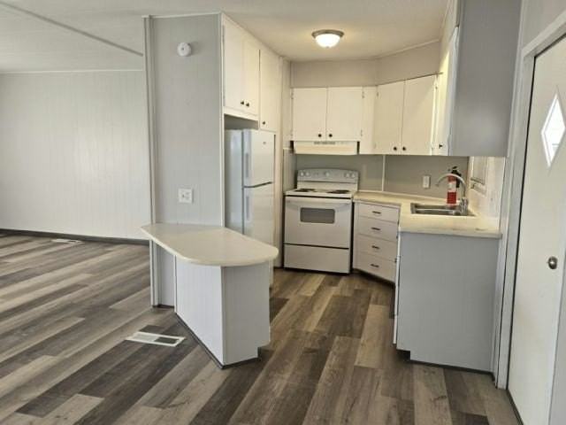 406 50th Avenue Plz W #107 - Photo 2 of 5