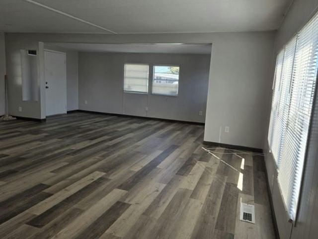 406 50th Avenue Plz W #107 - Photo 4 of 5