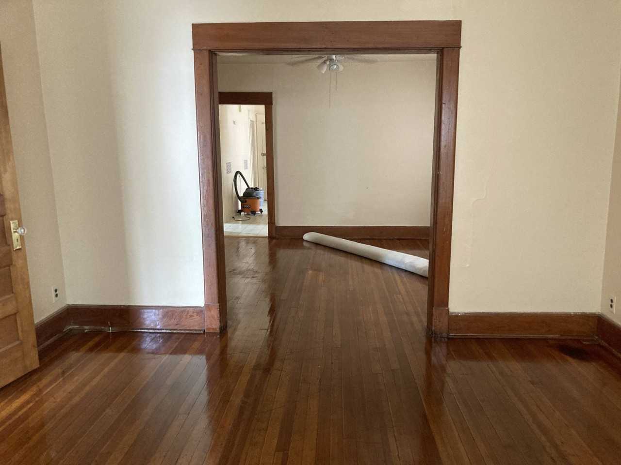 418 Division St #1 - Photo 4 of 13