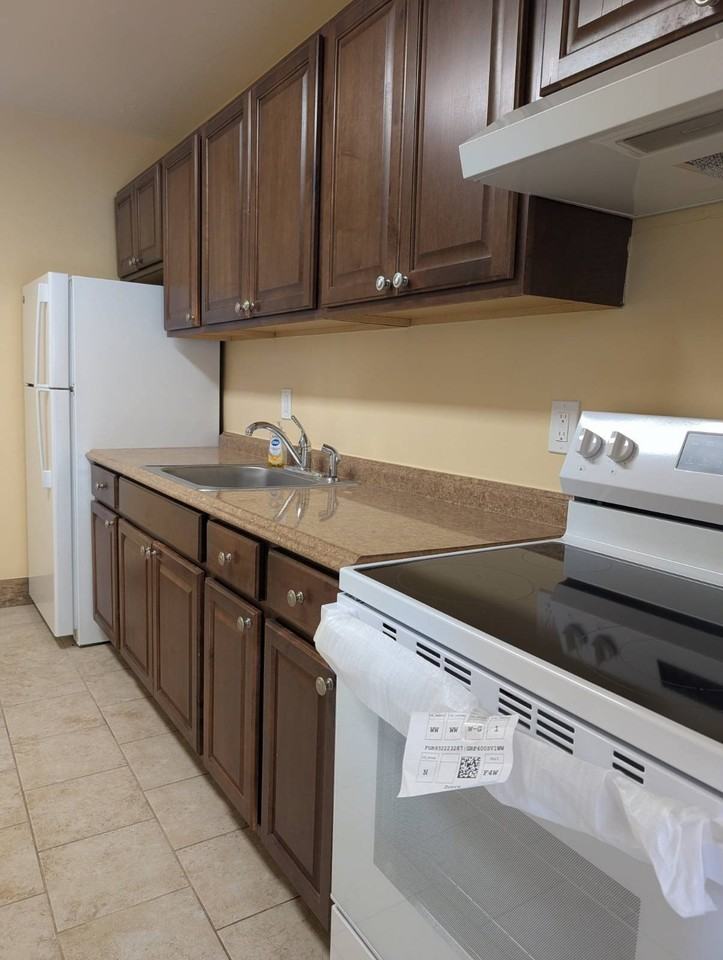 815 Nw River Shores Blvd #103 - Photo 3 of 19