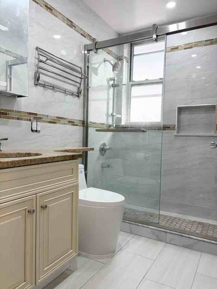 2237 W 1st St #2ndFL - Photo 4 of 10