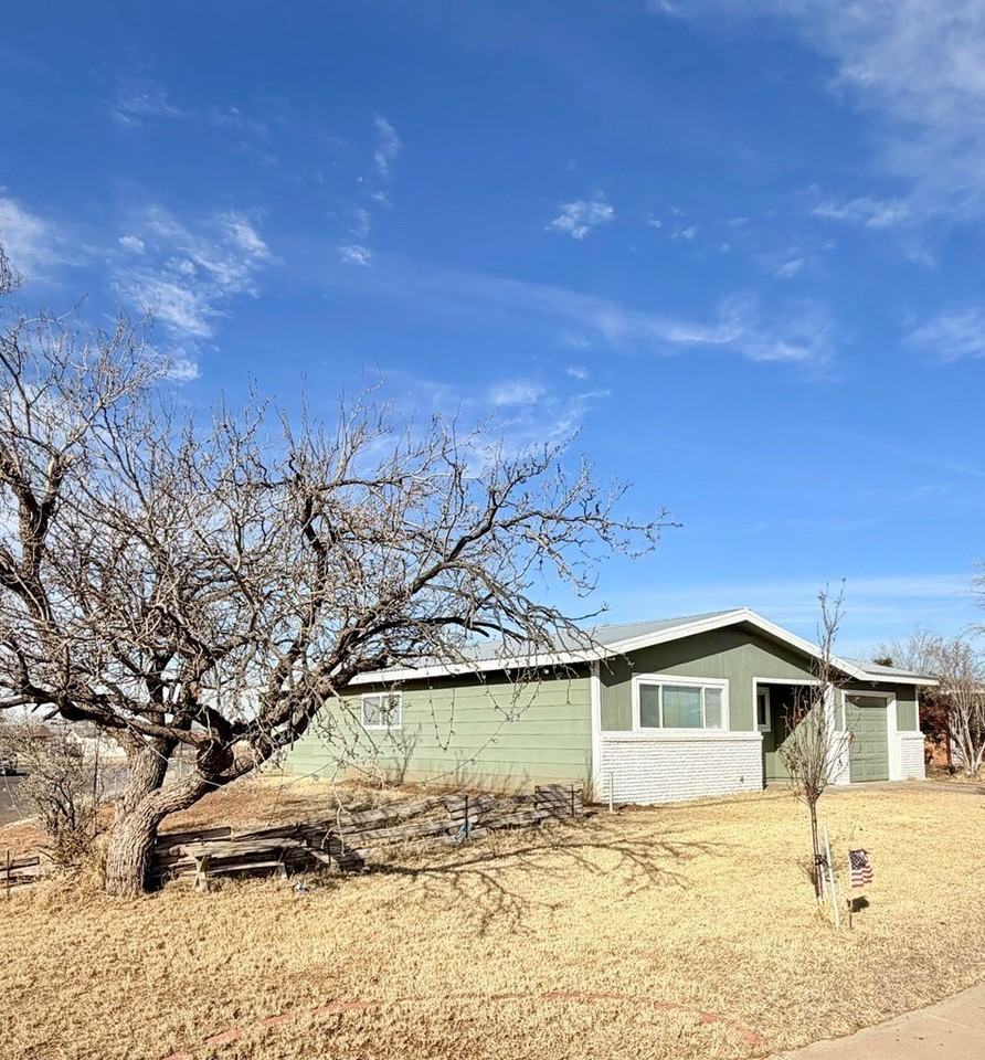 3701 Spruce Ave - Photo 3 of 14