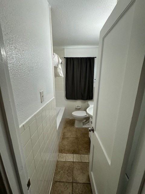 2743 Hilltop Dr - Photo 3 of 5