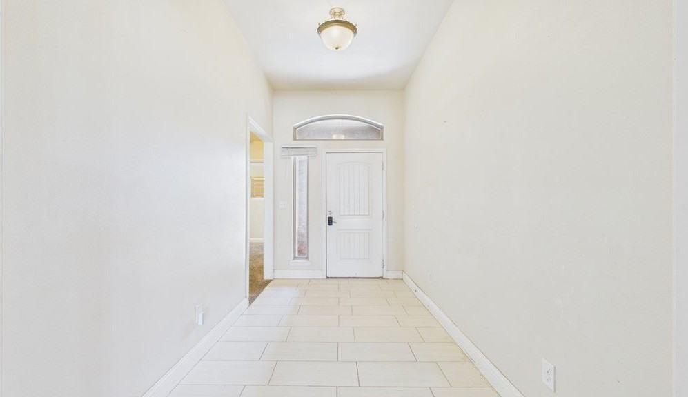 9904 Aloe Ct - Photo 4 of 30