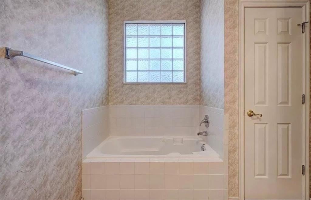 1709 Tenbears Rd - Photo 6 of 7