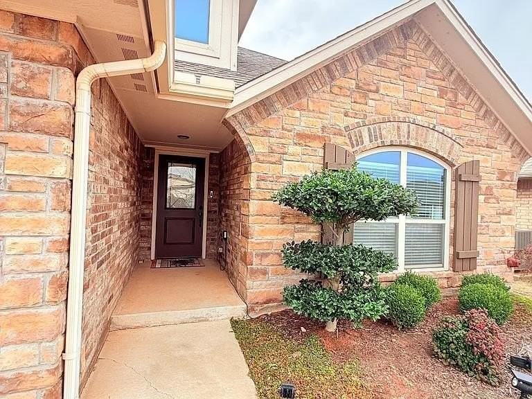 3412 Nw 160th St - Photo 2 of 38