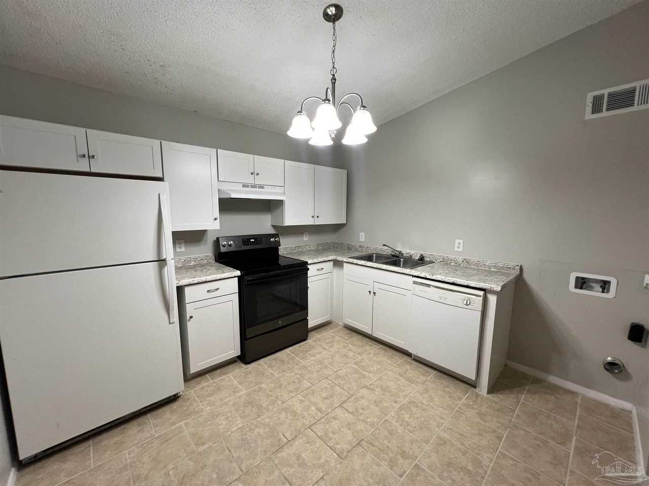 6809 Tiki Ln Apt 1 #1 - Photo 5 of 17