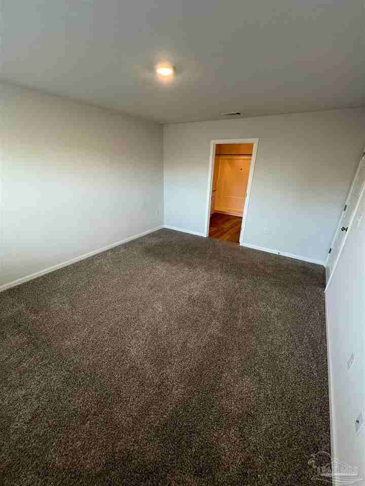 5450 Peach Dr - Photo 4 of 26