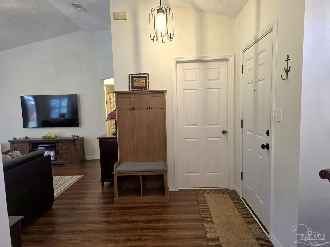 11031 Bridge Creek Dr - Photo 3 of 33