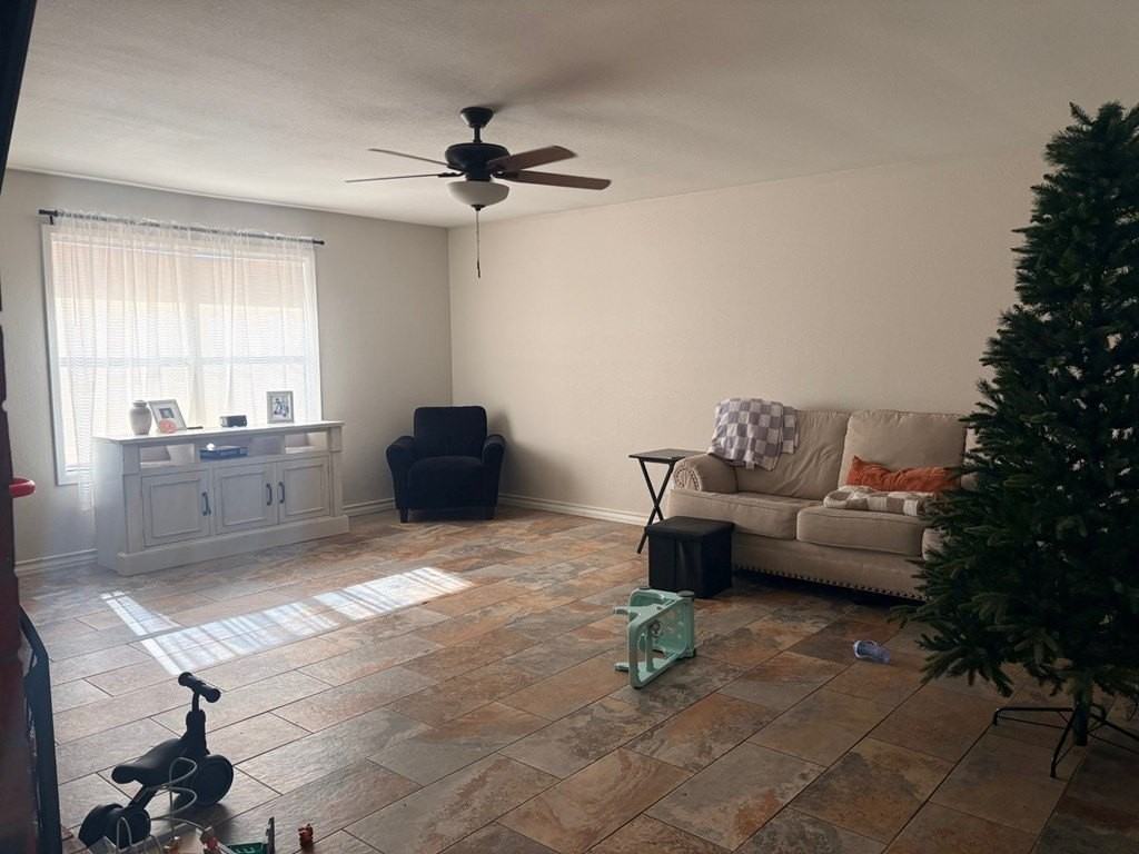 5107 San Antonio Ave - Photo 3 of 17