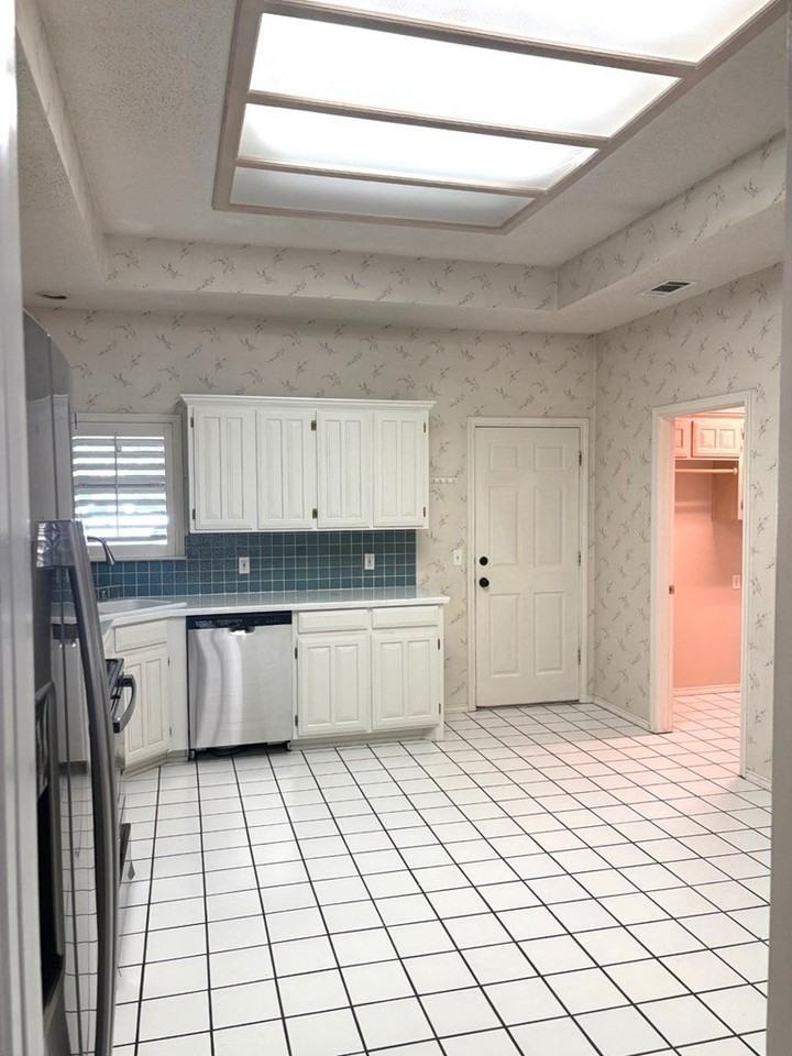 3609 Dentcrest Dr - Photo 7 of 28