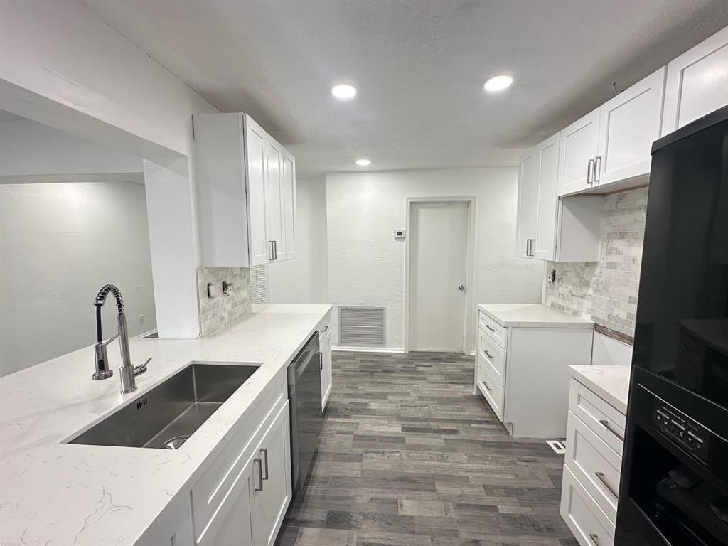 9608 Nw 67th St - Photo 6 of 28