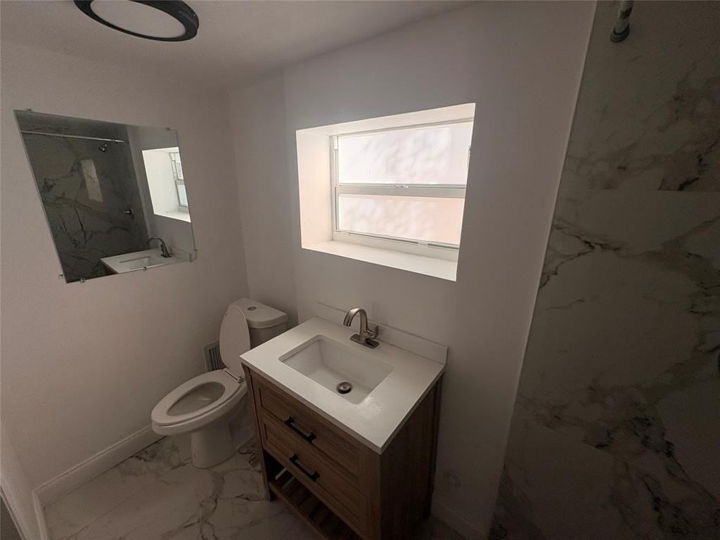 1744 Sw 10th St #3 - Photo 6 of 10