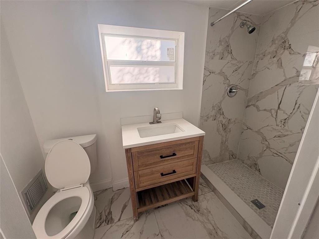 1744 Sw 10th St #3 - Photo 7 of 10