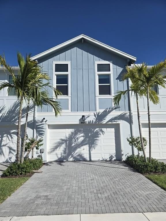 4682 Longwood Lake Sq - Photo 5 of 50