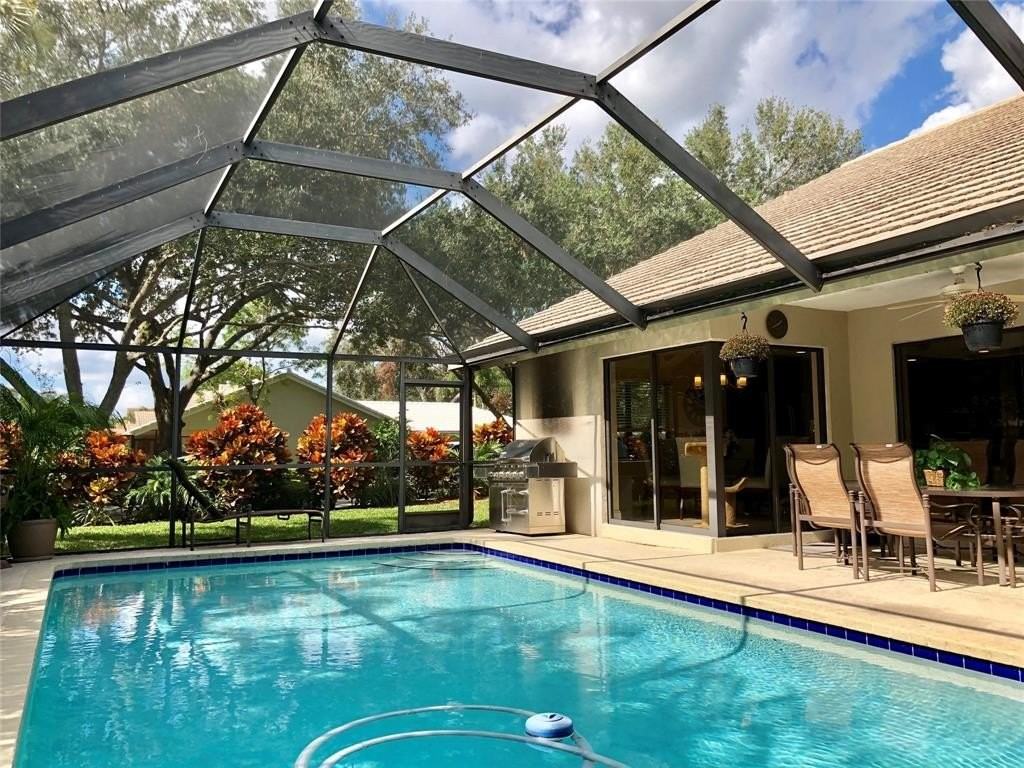 2662 Nw 42nd St - Photo 7 of 32