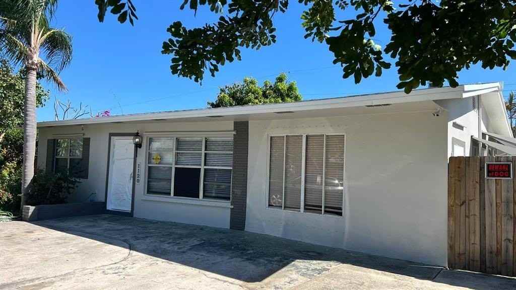 1120 Ne 23rd Pl - Photo 4 of 27