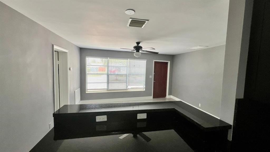 1120 Ne 23rd Pl - Photo 7 of 27