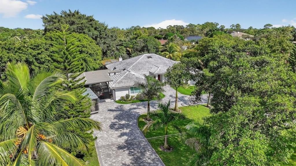 5928 Nw 77th Ter - Photo 5 of 50