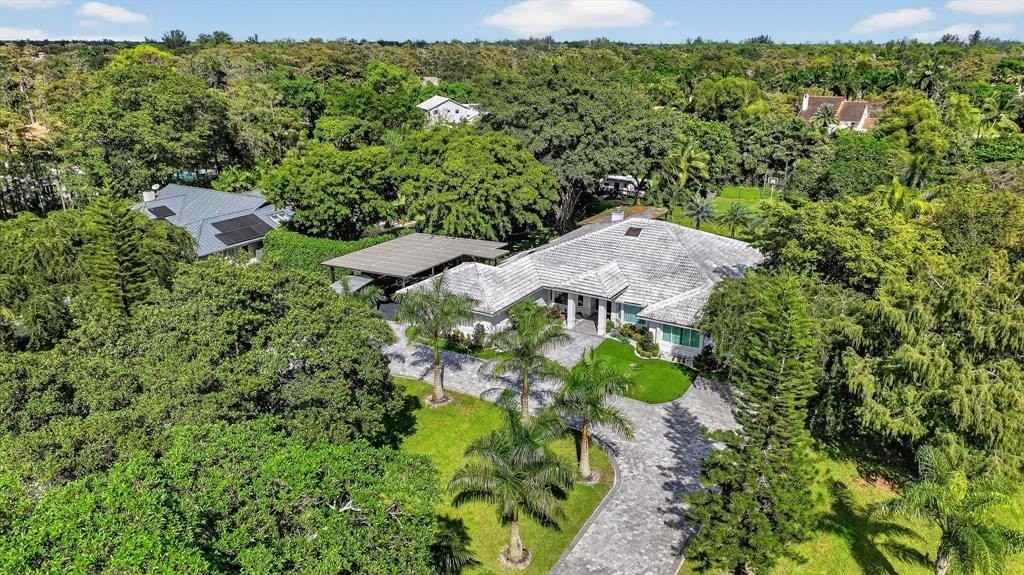 5928 Nw 77th Ter - Photo 7 of 50