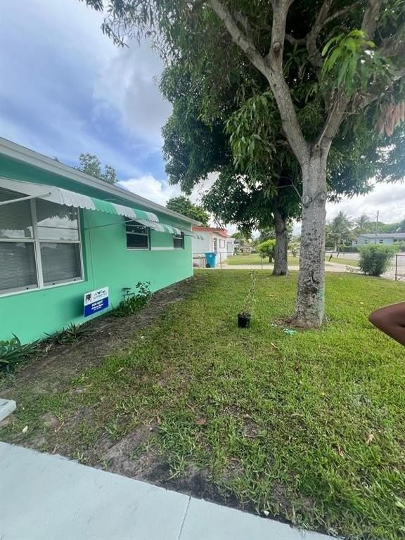 2780 Nw 2nd St - Photo 3 of 15