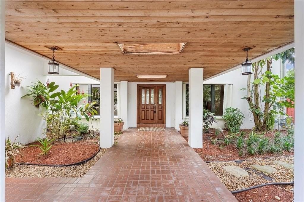 1240 Sw 14th Ave - Photo 5 of 50