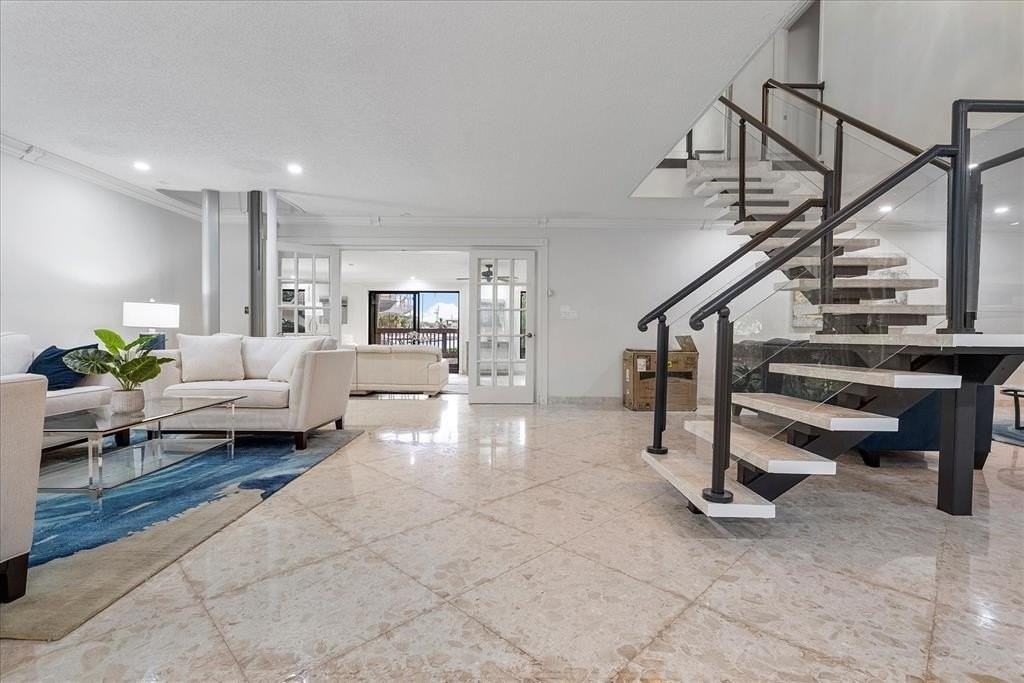 1240 Sw 14th Ave - Photo 6 of 50