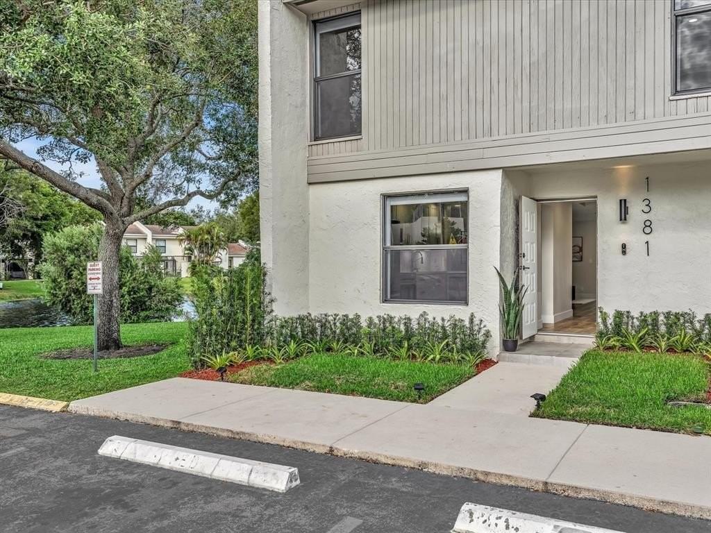 1381 Nw 99th Ave #172 - Photo 2 of 50