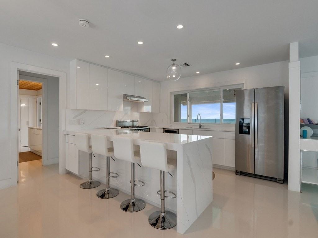 955 Reef Ln - Photo 5 of 34