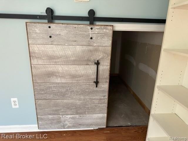 2074 Cloverly Ln - Photo 6 of 23