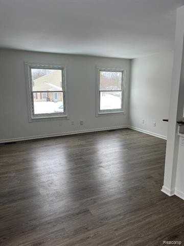 3201 Heatherstone Ct - Photo 7 of 17