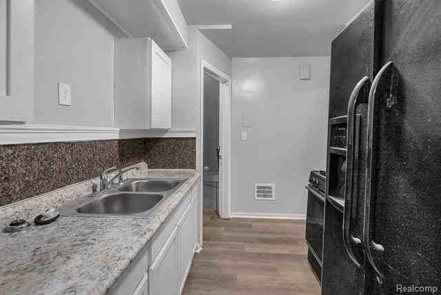 12710 Kelly Rd - Photo 7 of 23