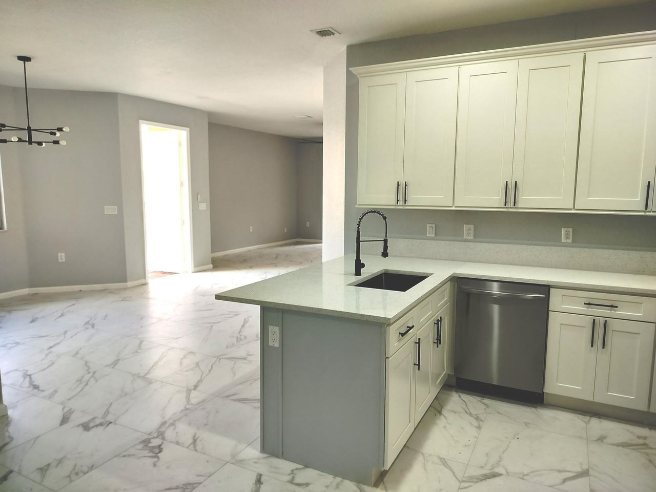 826 Middleton Dr Sw - Photo 3 of 29