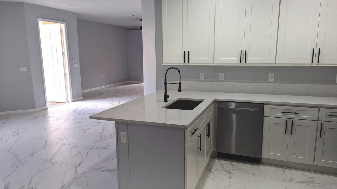 826 Middleton Dr Sw - Photo 5 of 29