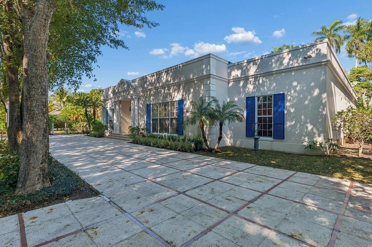 417 Antigua Ln - Photo 2 of 43