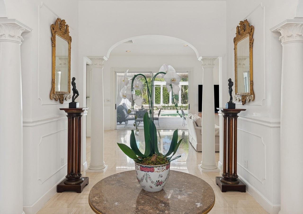 417 Antigua Ln - Photo 3 of 43