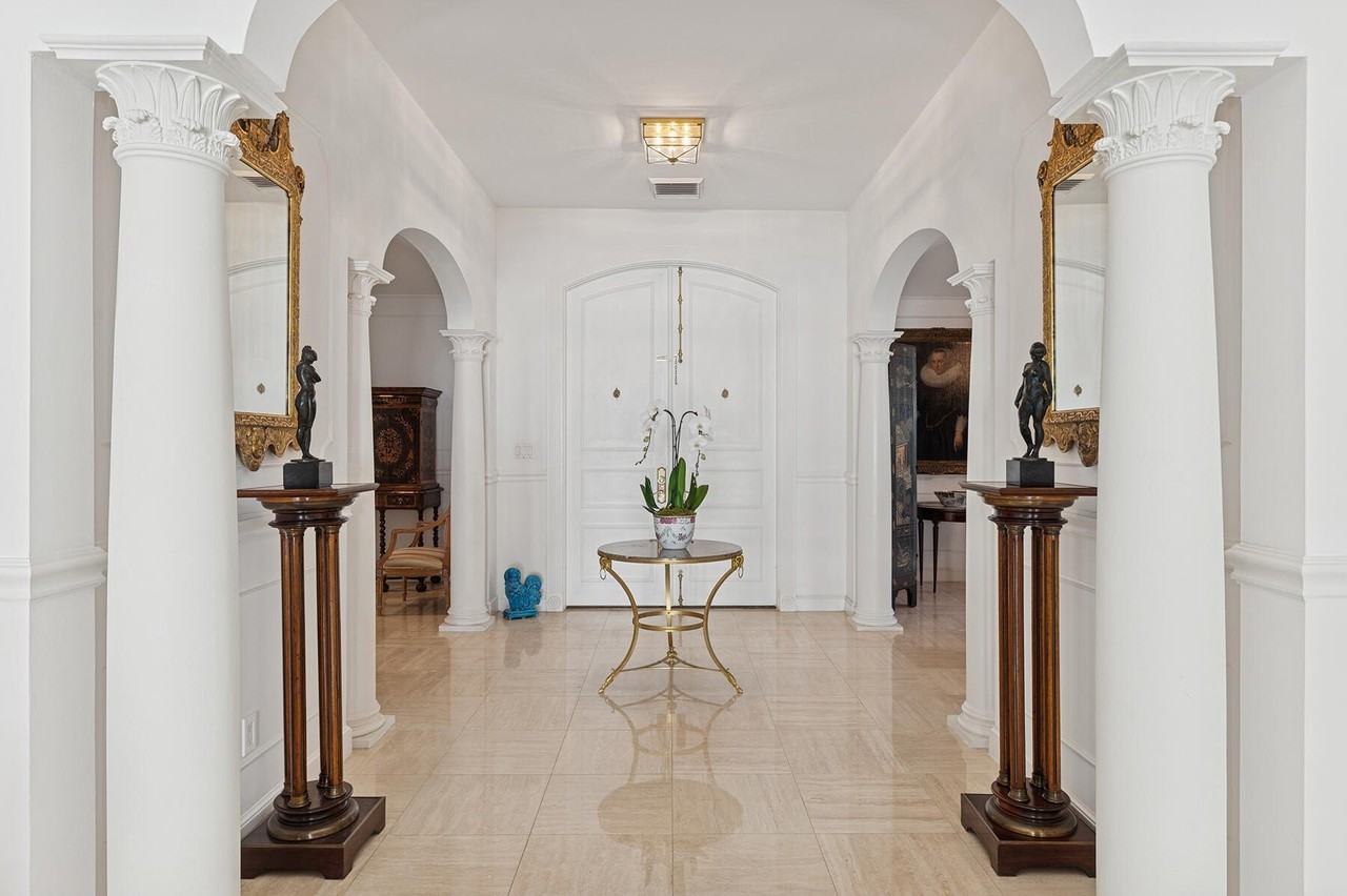 417 Antigua Ln - Photo 4 of 43