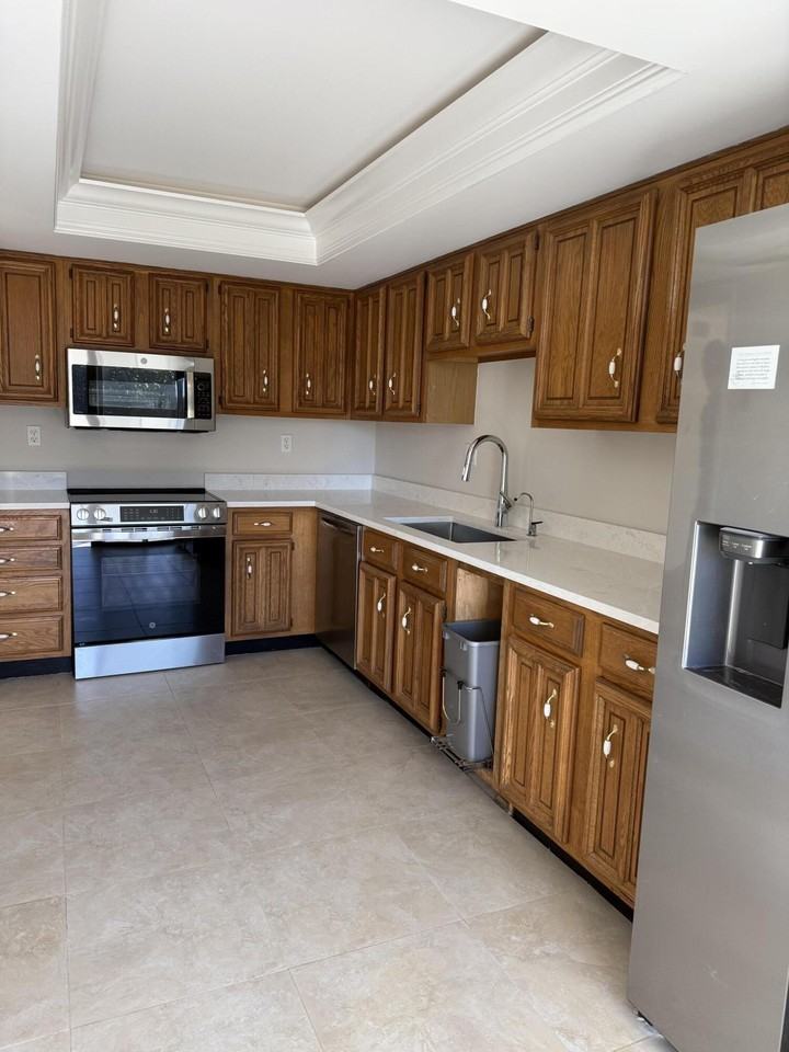 5250 Woodland Lakes Dr #130 - Photo 3 of 14