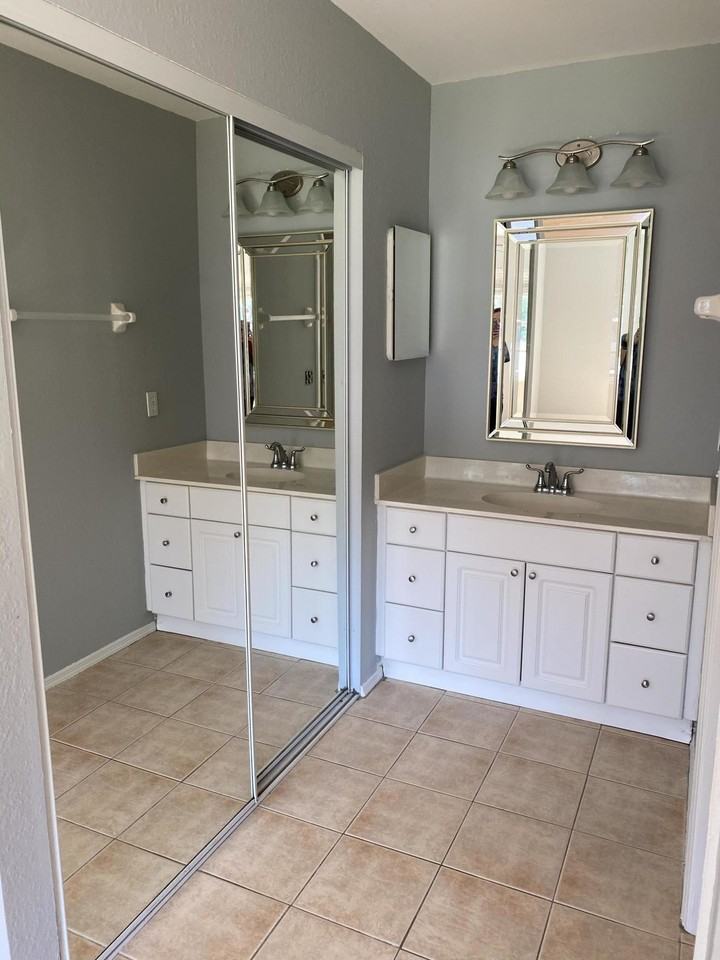 2289 Se Baron St - Photo 6 of 9