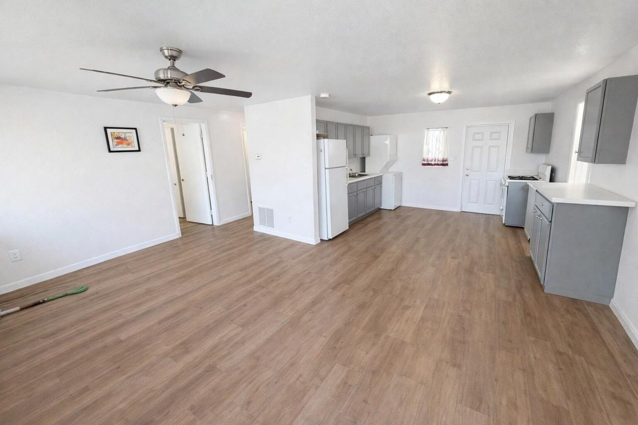 812 N 24th St - Photo 6 of 6