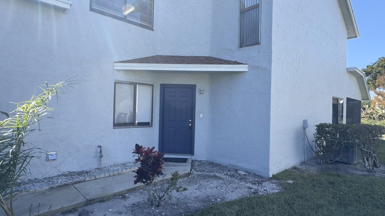 1581 Woodbridge Lakes Cir - Photo 3 of 27