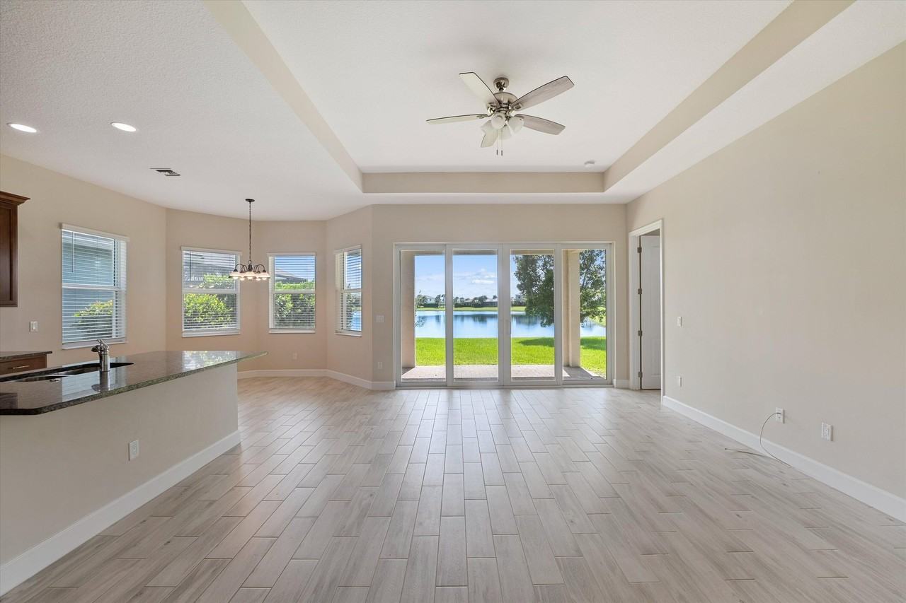 16110 Whippoorwill Cir - Photo 5 of 40