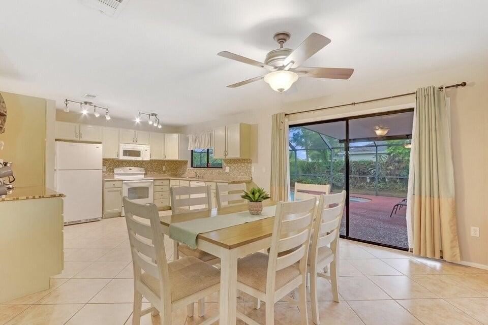 1258 Se Rickenbacker Ter - Photo 4 of 29