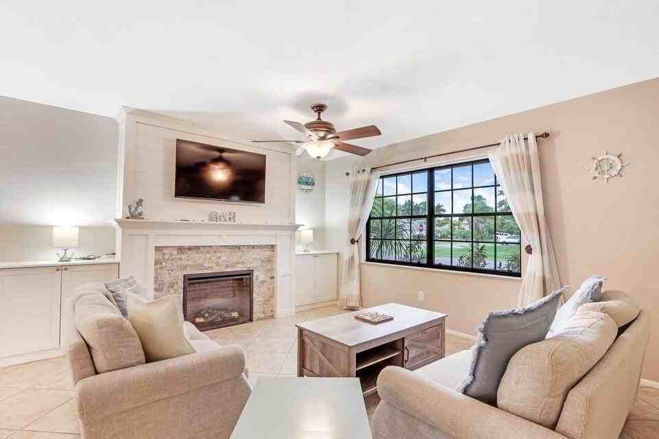 1258 Se Rickenbacker Ter - Photo 6 of 29