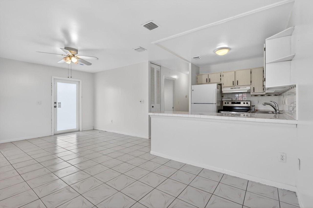 5750 S 38th St #1 - Photo 5 of 40