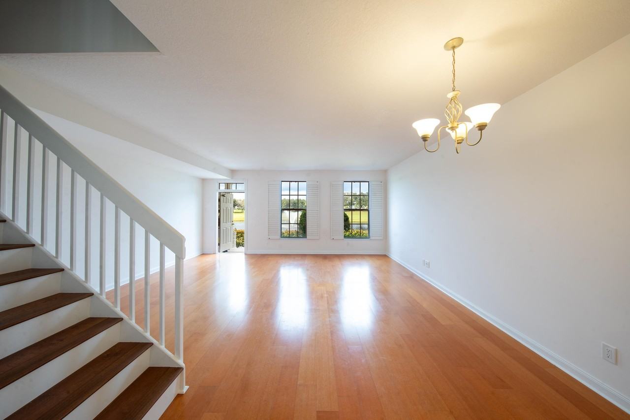 150 Wentworth Ct - Photo 5 of 47