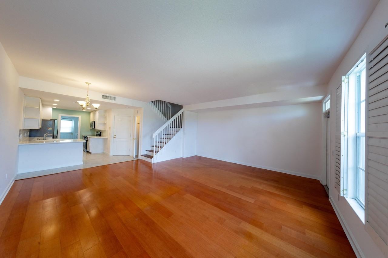 150 Wentworth Ct - Photo 7 of 47