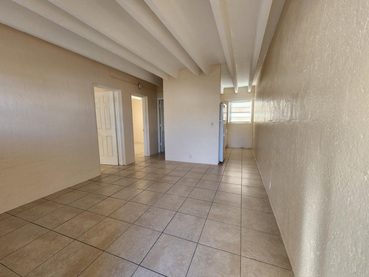 512 19th St #2 - Photo 2 of 10